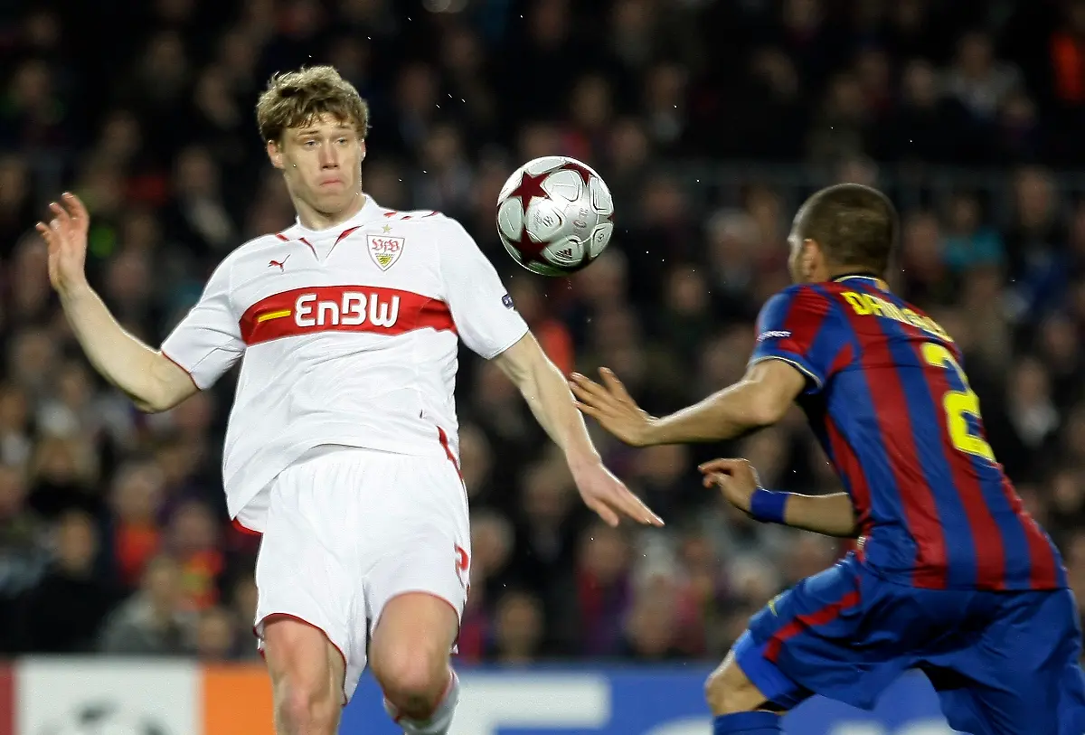 2010-03-17T200223Z-01-MDP02-RTRMDNP-3-SOCCER-CHAMPIONS-JPG3413259275677612446