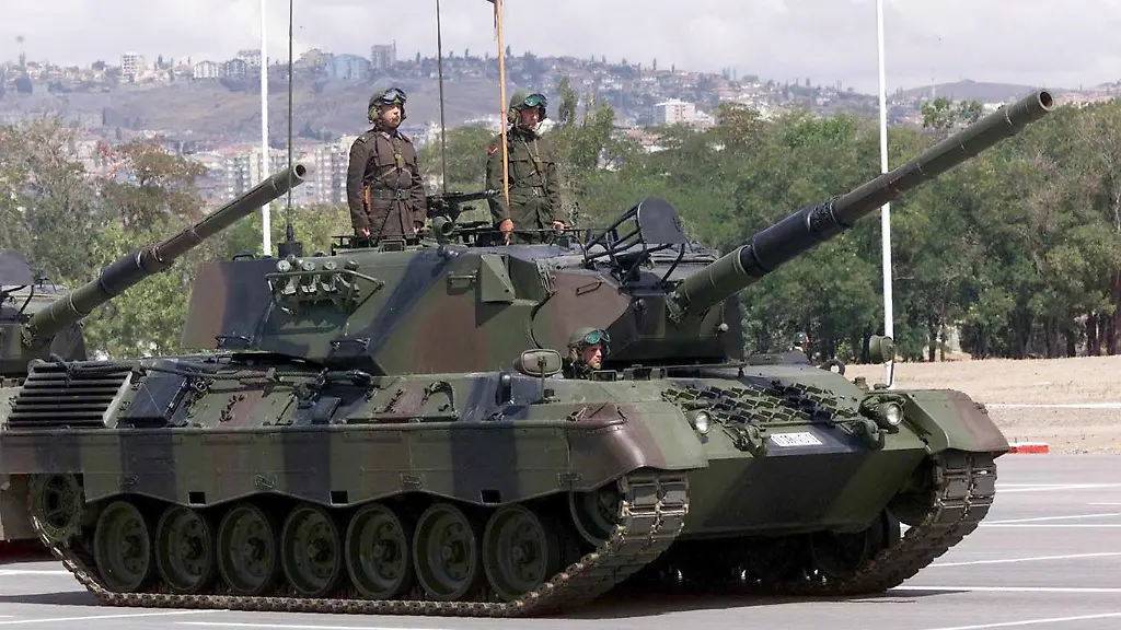 2pub4450-jpg6177743016352457087