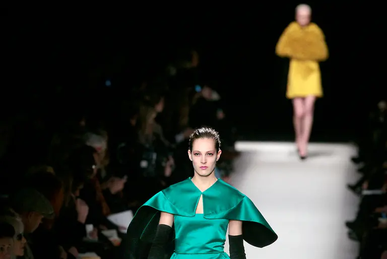 FRANCE-FASHION-XJB131-jpg3683626881769545039