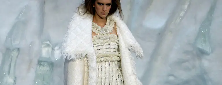 FRANCE-FASHION-XFM127-jpg317958070005010135