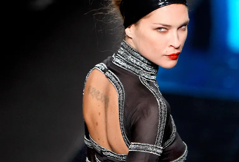 FRANCE-FASHION-XJB119-jpg6651074113562628023