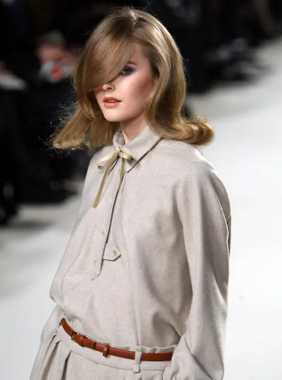 FRANCE-FASHION-REB102-jpg4300913393947496050