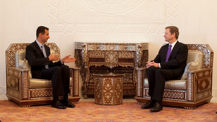 Außenminister Westerwelle will Assad (links) durch einen Sondergesandten der UN unter Druck setzen.