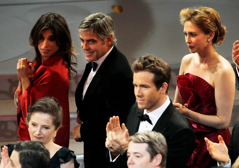 2010-03-08T032246Z-01-OSC730-RTRMDNP-3-OSCARS-JPG6989178820397859003
