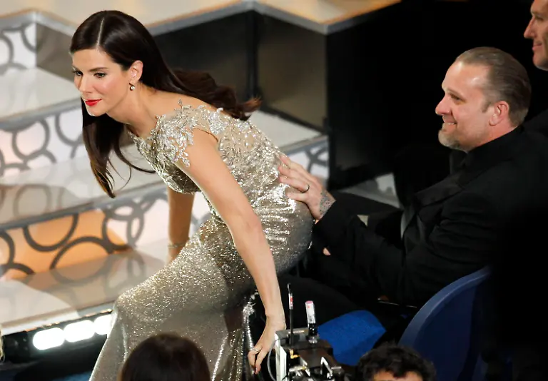 2010-03-08T052258Z-01-OSC1412-RTRMDNP-3-OSCARS-JPG341649586020075283