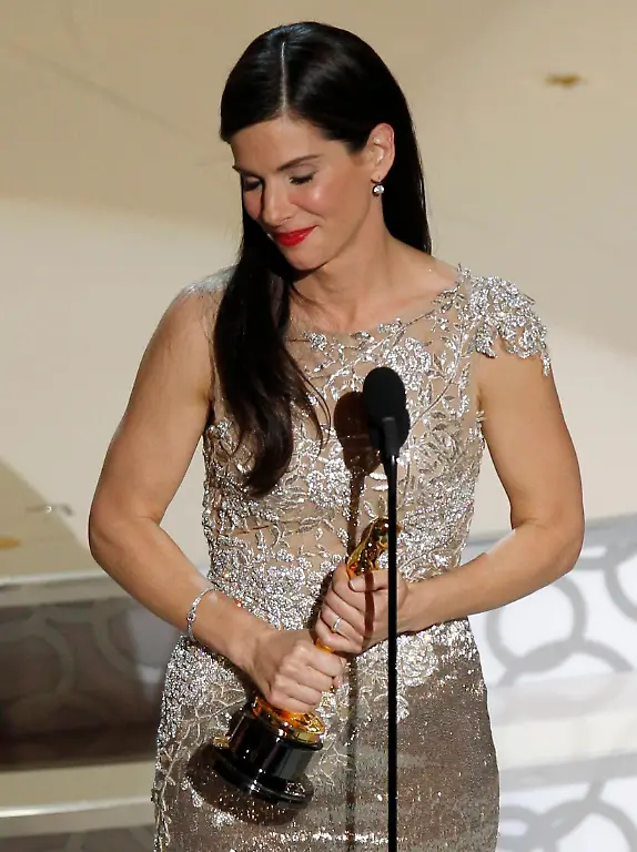 2010-03-08T052751Z-01-OSC1407-RTRMDNP-3-OSCARS-JPG6002453880423914361