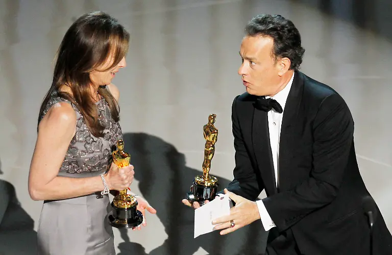 2010-03-08T050627Z-01-OSC762-RTRMDNP-3-OSCARS-JPG5448121852309257377