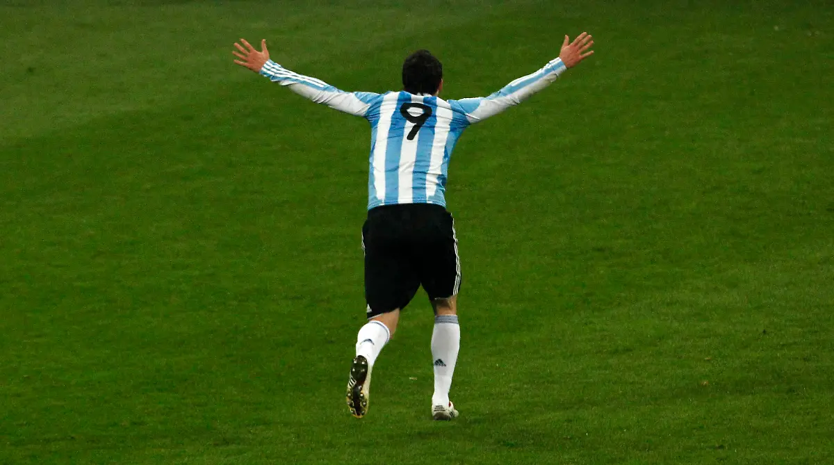 2010-03-03T204542Z-01-REH25-RTRMDNP-3-SOCCER-JPG2721353804901031391