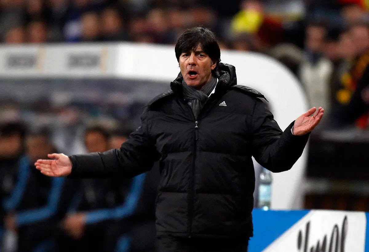 2010-03-03T211315Z-01-BOH11-RTRMDNP-3-SOCCER-GERMANY-JPG1031935225152505944