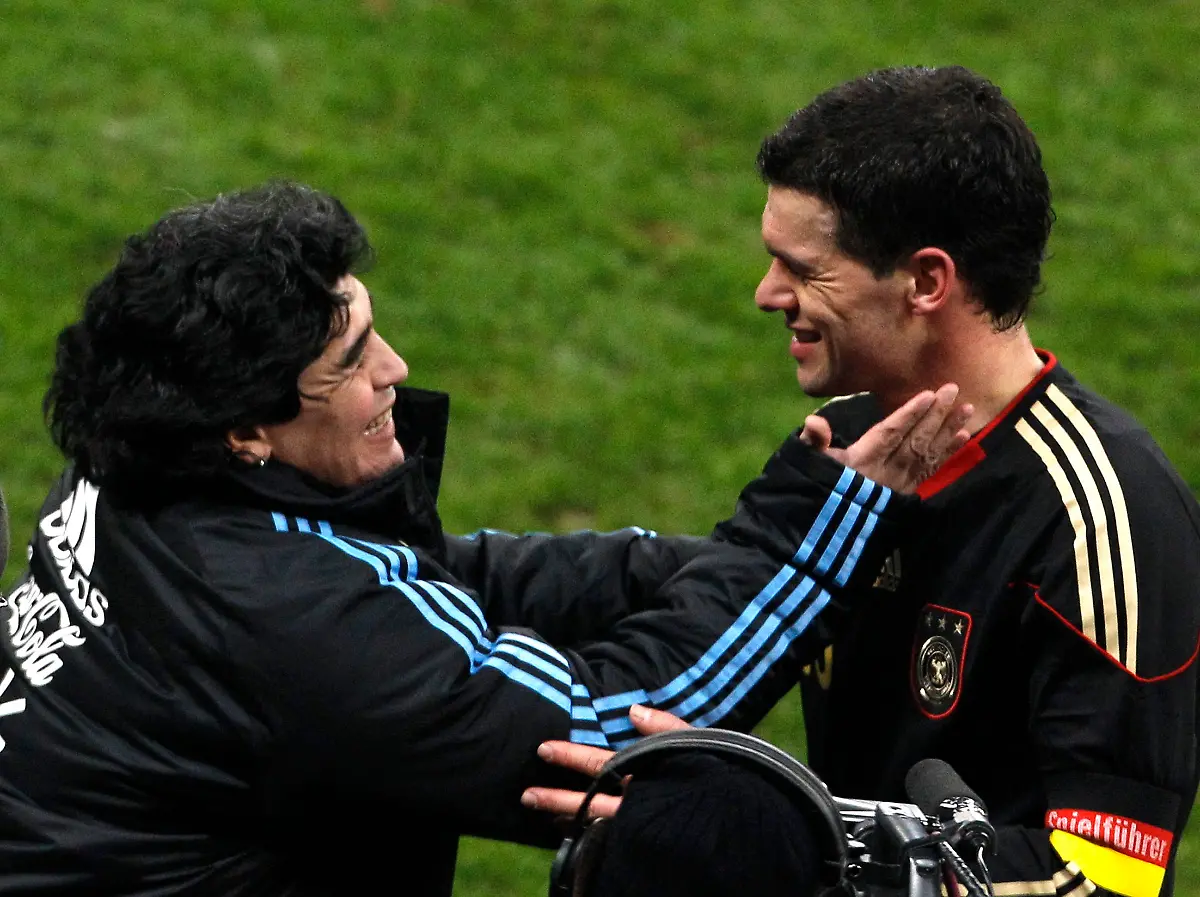 2010-03-03T220147Z-01-REH33-RTRMDNP-3-SOCCER-GERMANY-JPG7846323663098949567