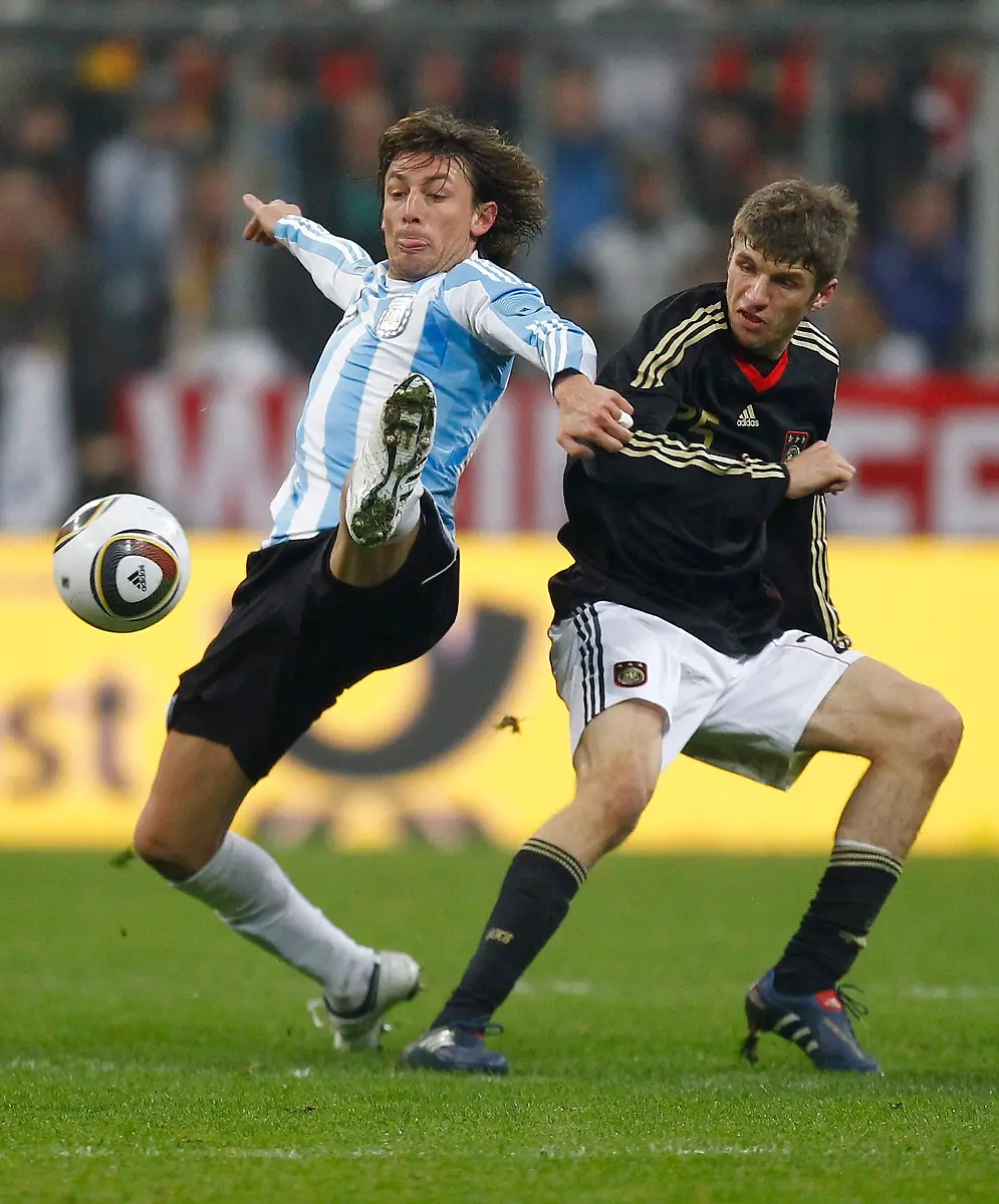 2010-03-03T204923Z-01-BOH07-RTRMDNP-3-SOCCER-GERMANY-JPG7648134626786024457