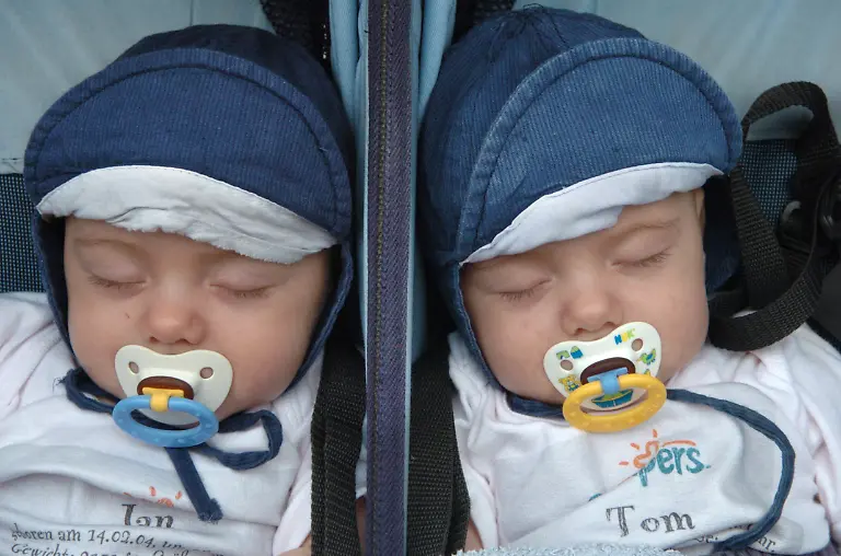 zwillinge-schlafen
