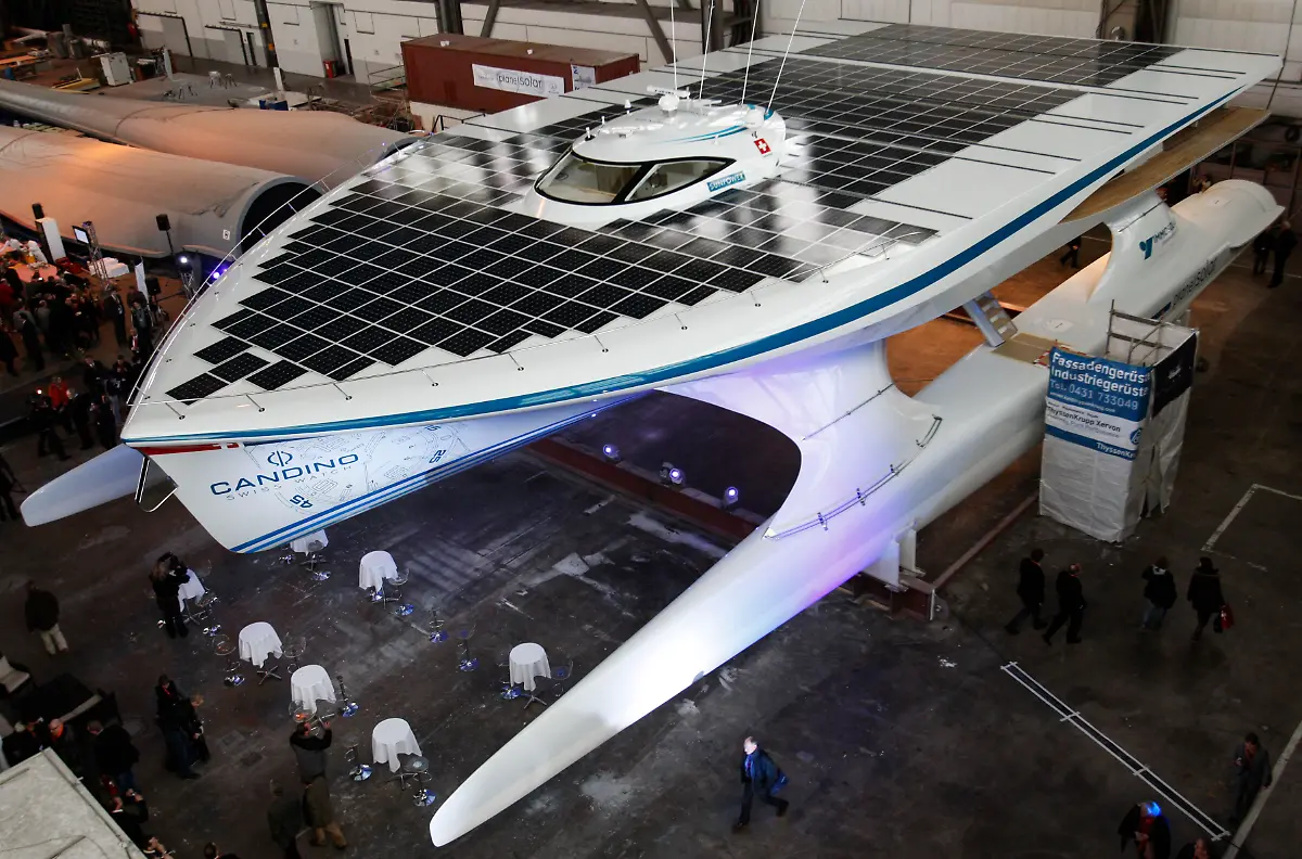 BC-EU-Germany-Solar-Boat-HPR102-jpg2979000018188086312