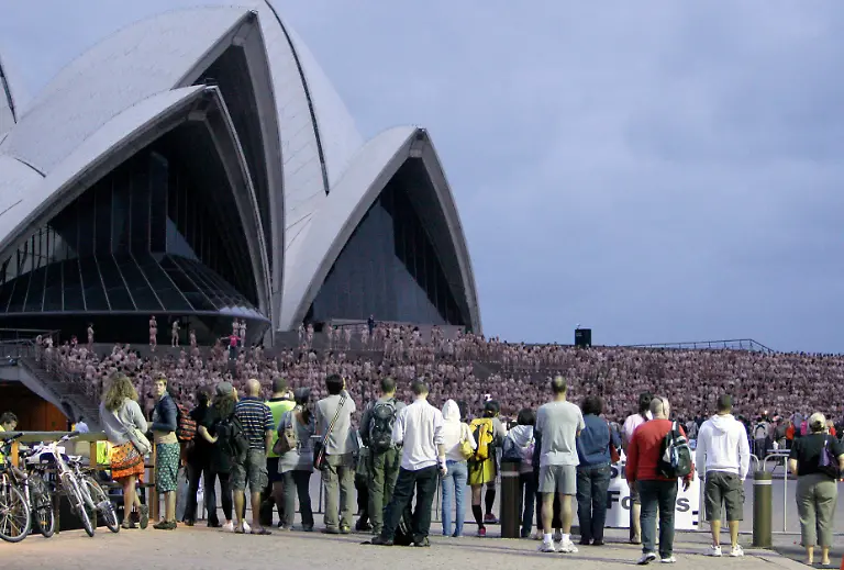 Australia-Nude-Opera-House-XRR105-jpg7821469876446028545