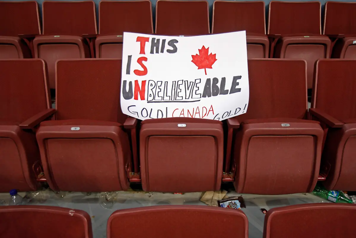 Vancouver-Olympics-Ice-Hockey-OLYMH305-jpg727991973201147176