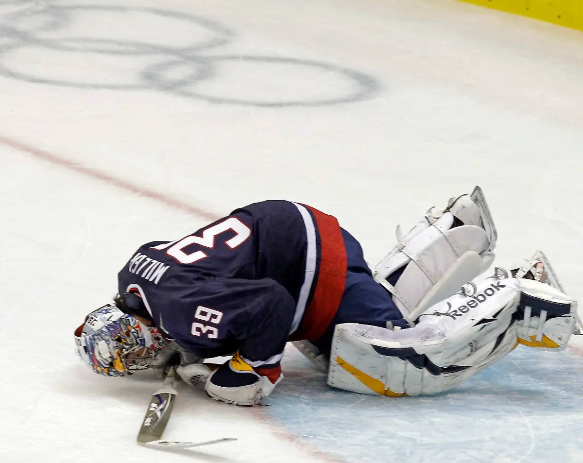 Vancouver-Olympics-Ice-Hockey-OLYMH295-jpg2762758785771833536