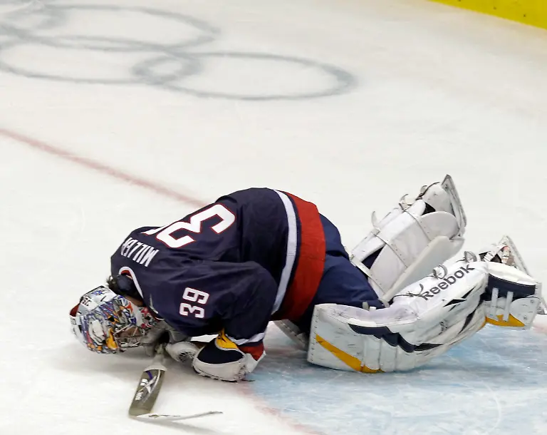 Vancouver-Olympics-Ice-Hockey-OLYMH295-jpg2762758785771833536