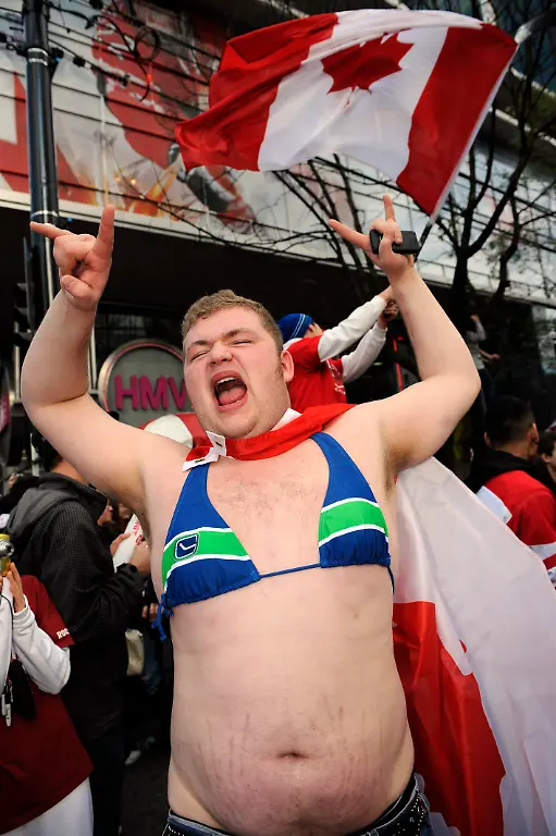 Vancouver-Olympics-Ice-Hockey-OLYMT102-jpg2945959576514225210