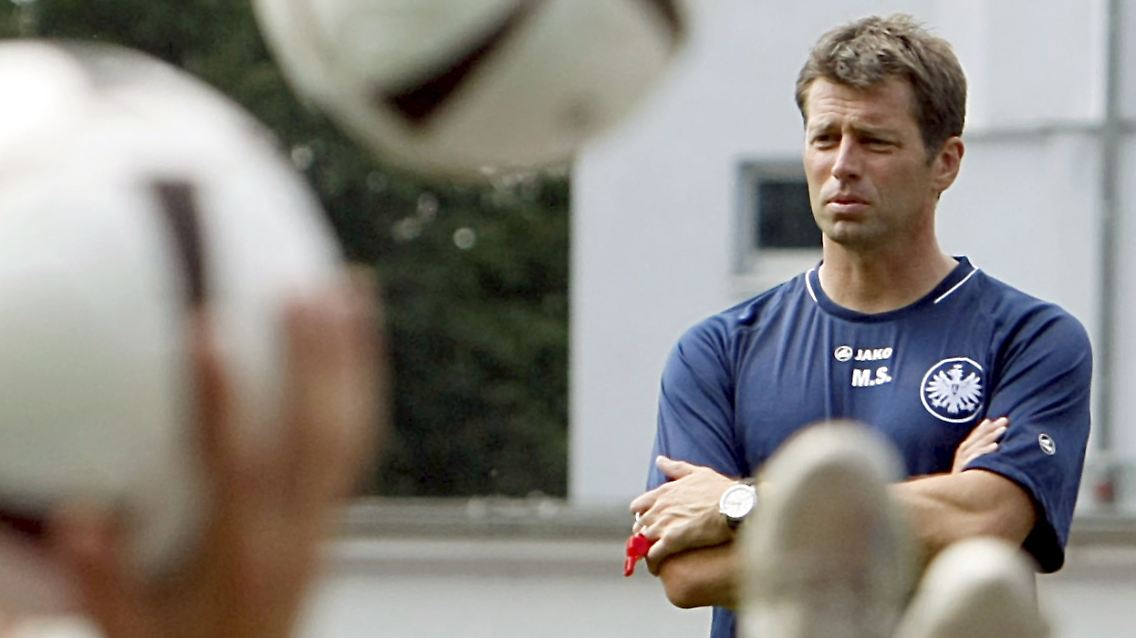 Es lüft noch nicht rund: Michael Skibbe, neuer Trainer der Eintracht aus Frankfurt.