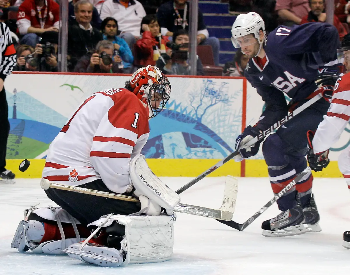 1267394940124-Vancouver-Olympics-Ice-Hockey-OLYMH174-jpg878099923664823194