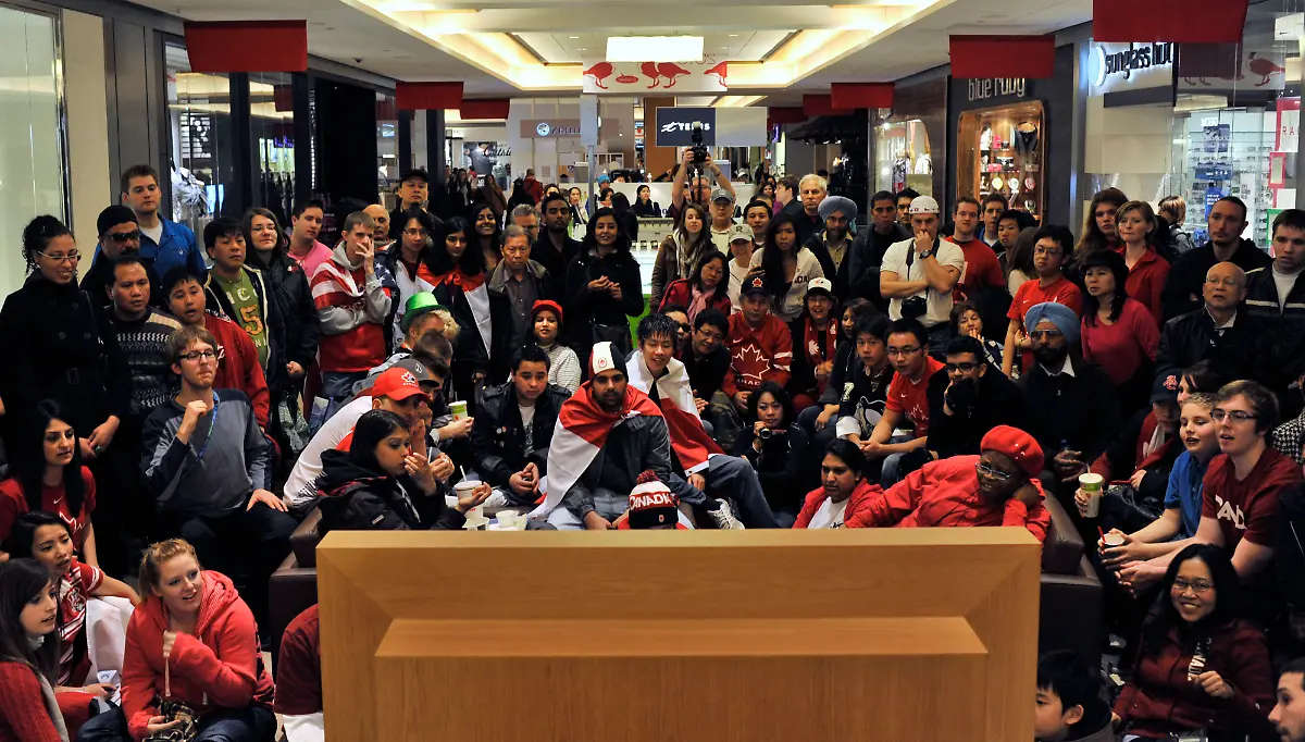 Vancouver-Olympics-Ice-Hockey-OLYDA103-jpg1318282581597112726