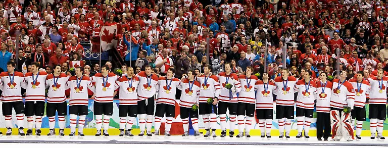 Vancouver-Olympics-Ice-Hockey-OLYMH259-jpg906094962749810002