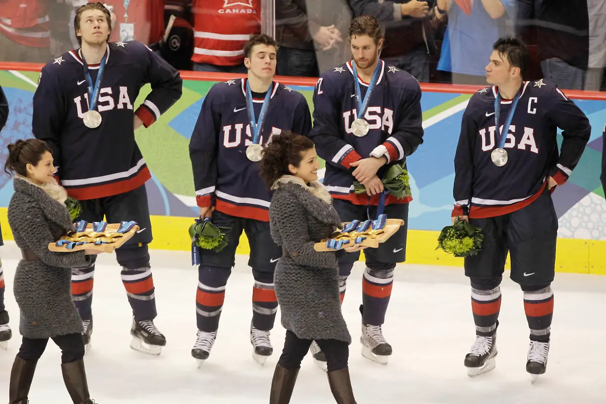 Vancouver-Olympics-Ice-Hockey-OLYMH277-jpg7177667180393300228