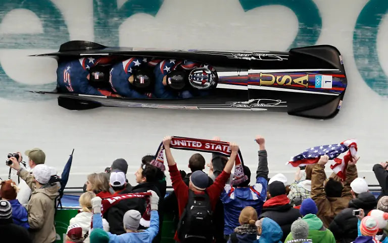 APTOPIX-Vancouver-Olympics-Bobsled-OLYBO153-jpg867468344731817874