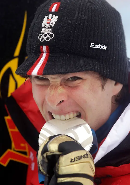 Vancouver-Olympics-Snowboarding-OLYSB184-jpg8296060810207167780