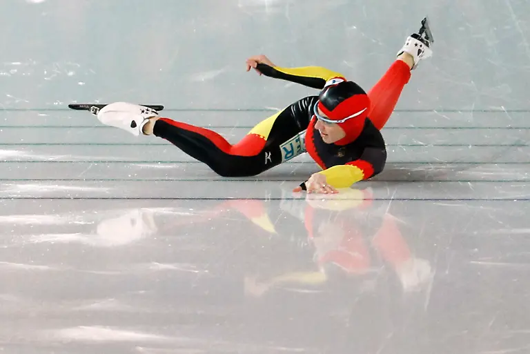 APTOPIX-Vancouver-Olympics-Speed-Skating-OLYSS105-jpg704273228417634108