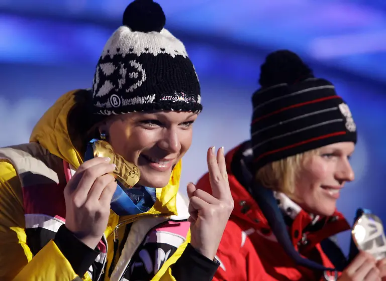 Vancouver-Olympics-Medals-OLYCC121-jpg4139738171800556095