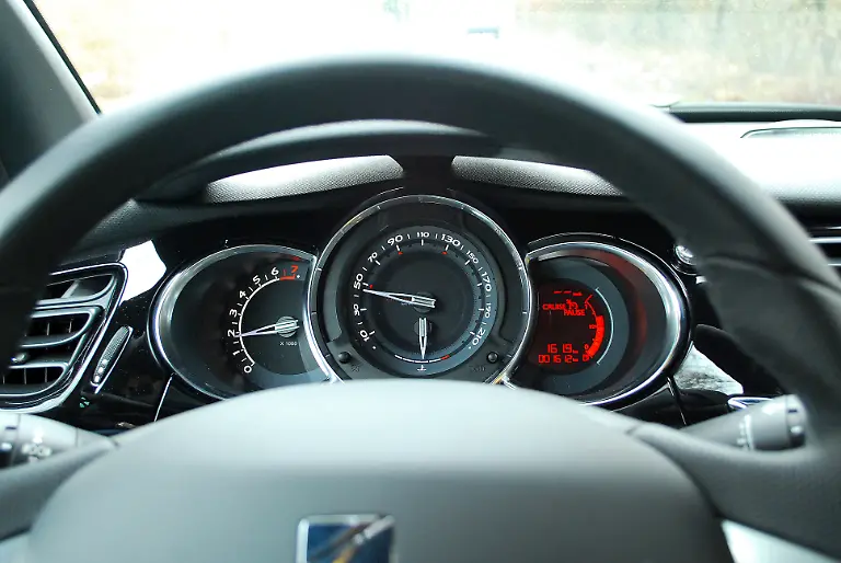 Citroen-DS3-22-02-2010-14-19-45