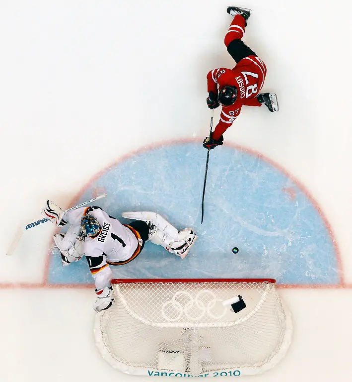 Vancouver-Olympics-Ice-Hockey-OLYMH176-jpg9092972866307278834