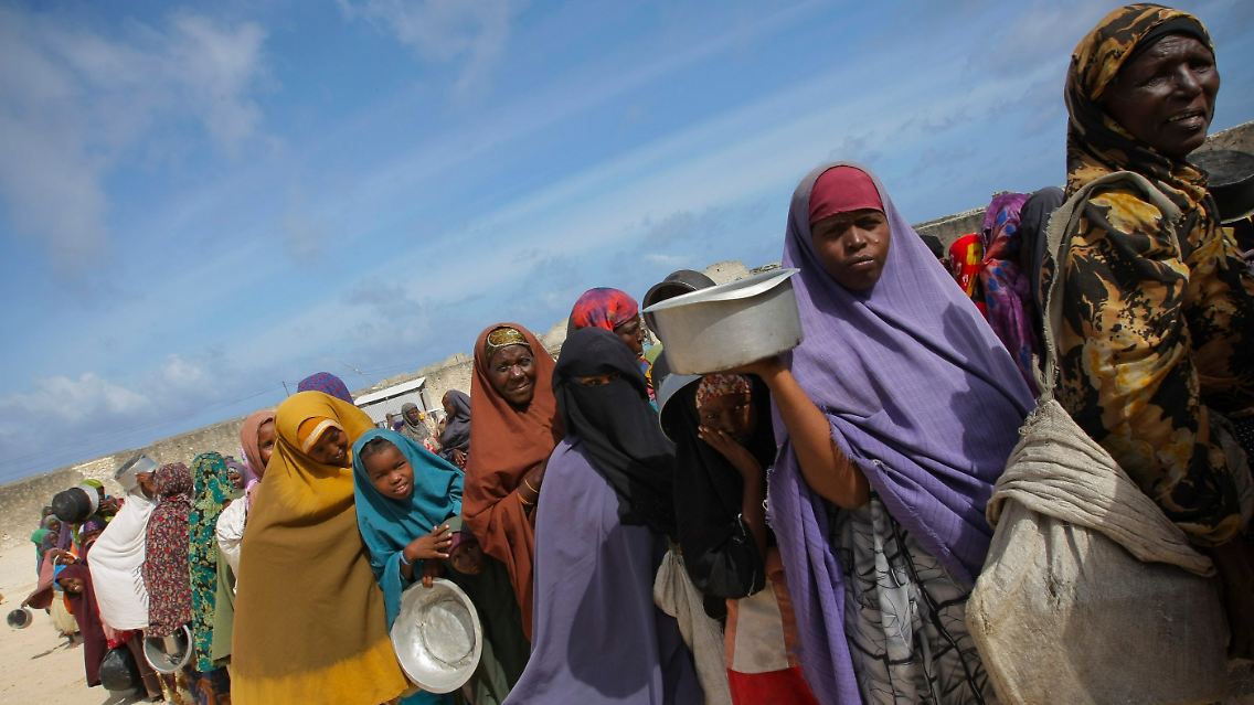 2011-08-05T075236Z_01_SIN093_RTRMDNP_3_SOMALIA-FAMINE.JPG1583309756832392112.jpg