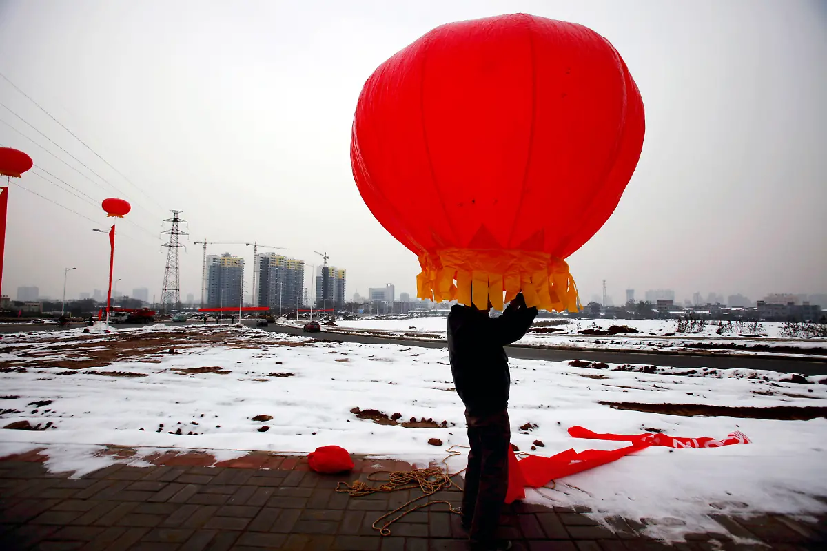 China-Lampion-Autobahneroeffnung