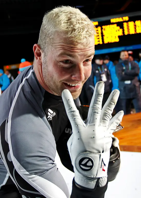 OLY-OLYMPICS-BOBSLEIGH-0222-1A-JPG8362826842869399240