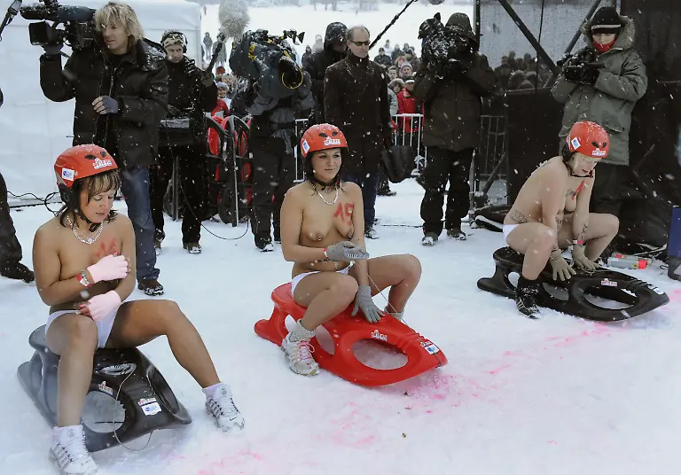 2pdu0711-jpg196226375255427863