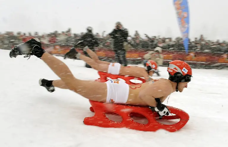 2pdu4239-jpg3731702001541933702