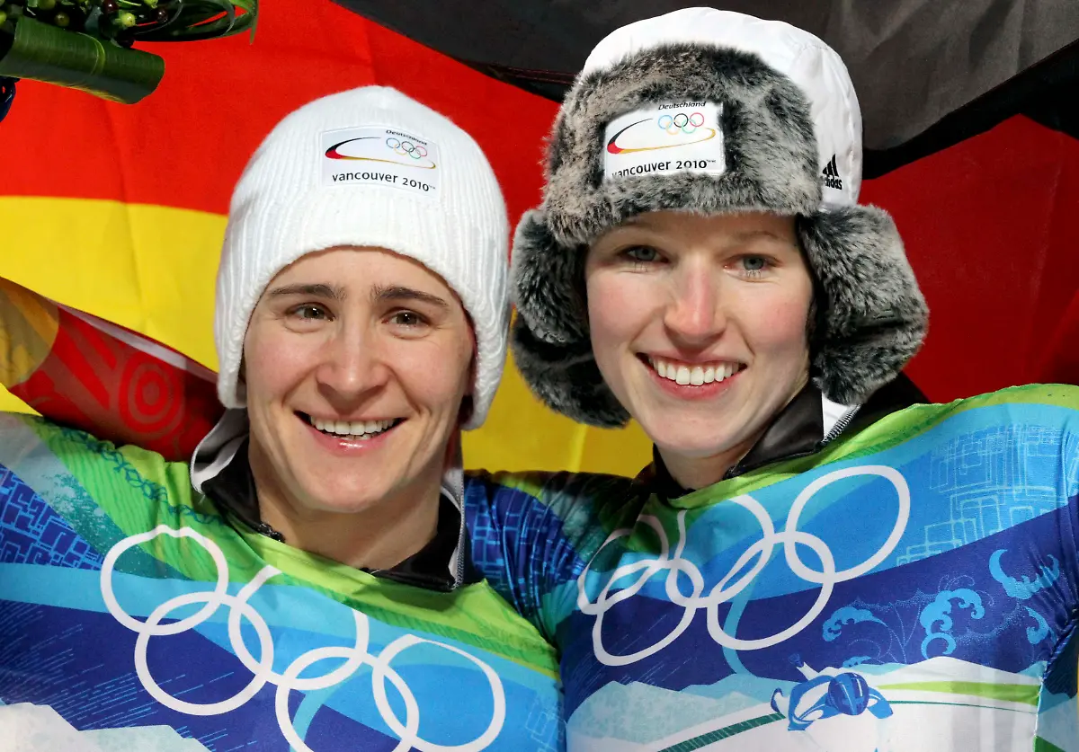 OLY589-OLYMPICS-SKELETON-0220-11-JPG7763372211707179295