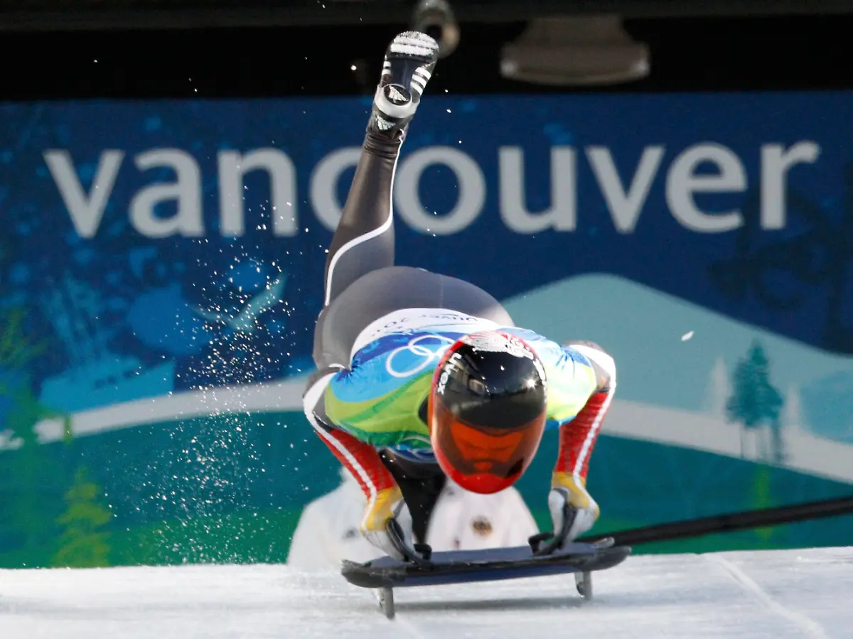 OLY343-OLYMPICS-SKELETON-0220-11-JPG572300838173253011