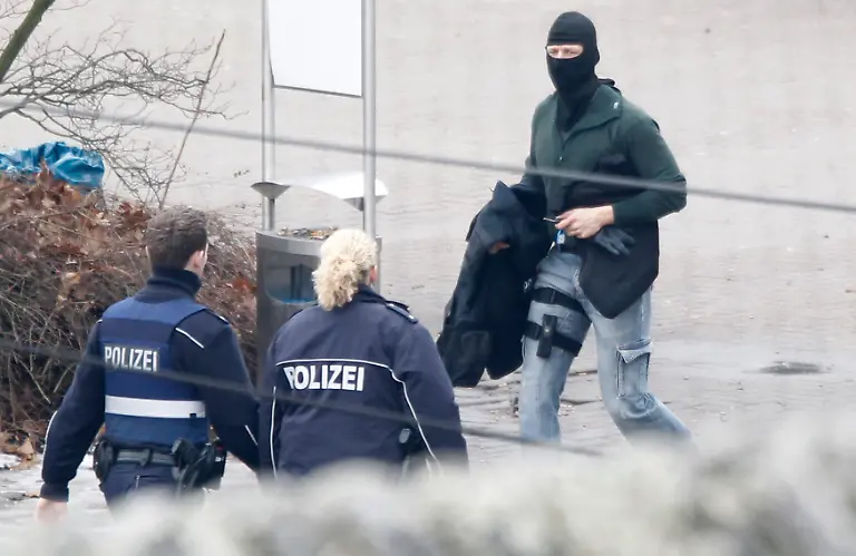 EIS12-GERMANY-ATTACK-0218-11-JPG697043271546119339