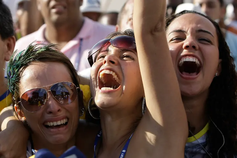 Brazil-Carnival-XFD104-jpg5942978935465653022