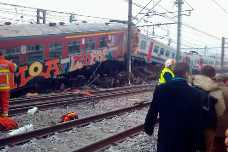 Belgium-Train-Crash-VLM101-jpg3550101338630714350