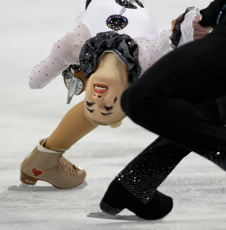 APTOPIX-Vancouver-Olympics-Figure-Skating-OLYFS187-jpg2160476239694036627