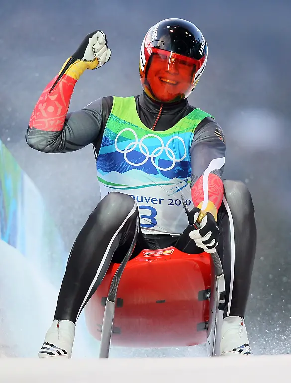 Vancouver-Olympics-Luge-OLYBO152-jpg633030391227612440
