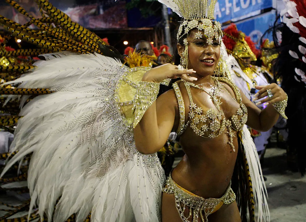 RJO782-BRAZIL-CARNIVAL-0215-11-JPG4268099884967098860