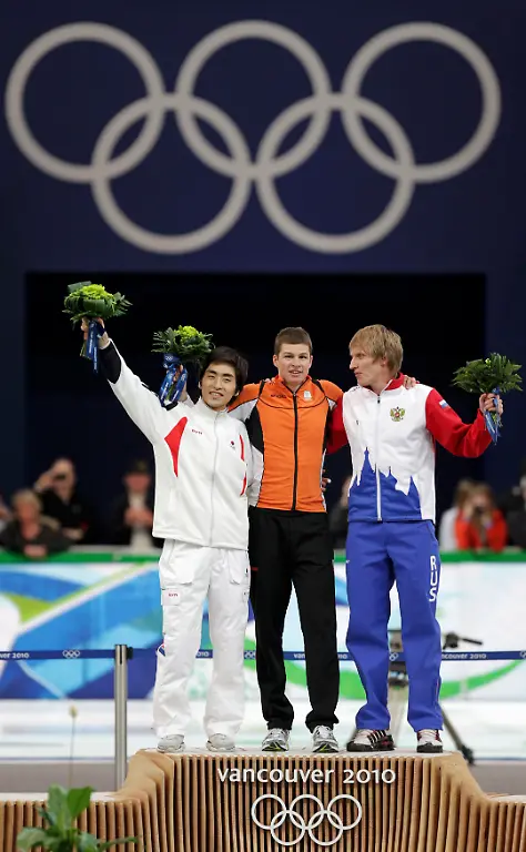 OLY147-OLYMPICS-SPEEDSKATING-0214-11-JPG3800227676076410980