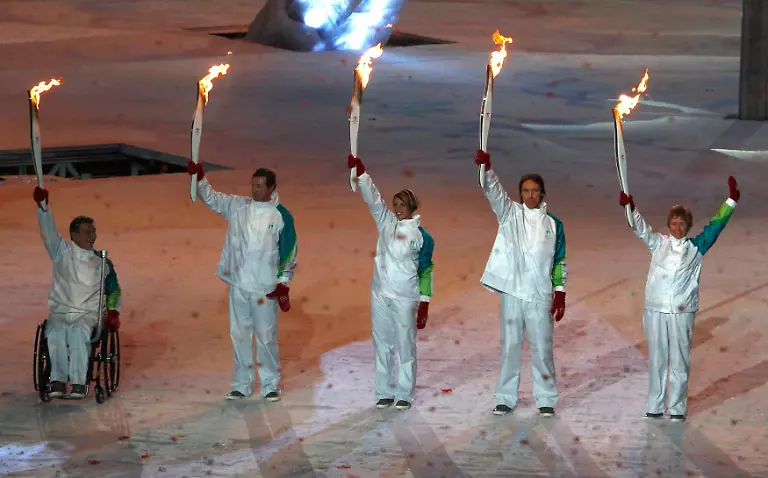 Vancouver-Olympics-Opening-Ceremony-OLY891-jpg4043302640382041634