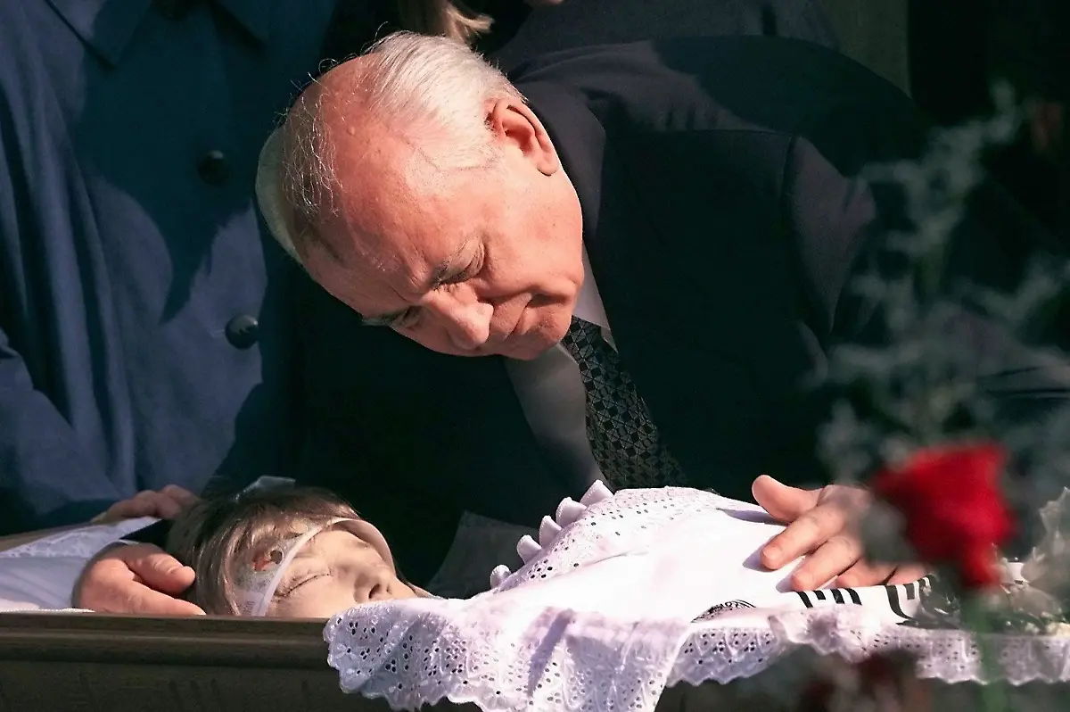 Gorbi-Trauert-230999