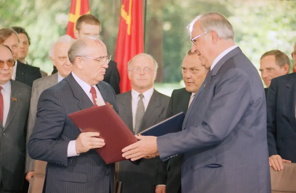 Gorbatschow-KohL-130689